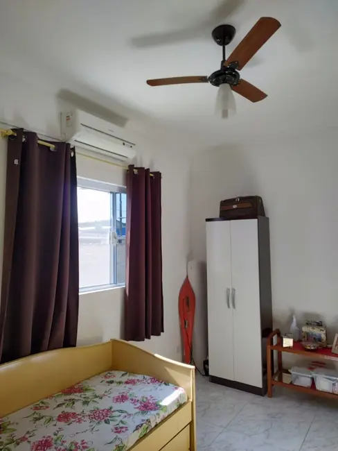 Foto 7 de Casa com 2 quartos à venda, 66m2 em Itanhaem - SP