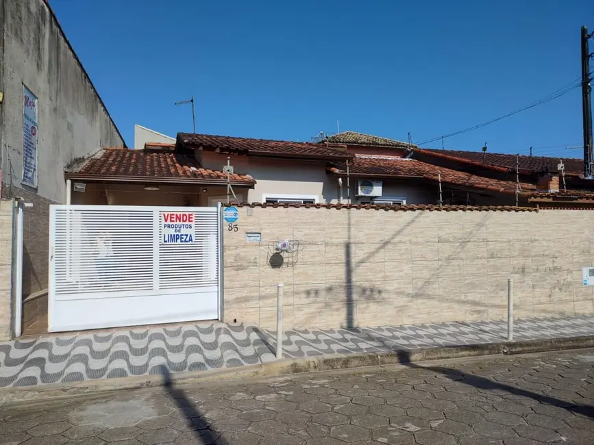 Foto 1 de Casa com 2 quartos à venda, 66m2 em Itanhaem - SP