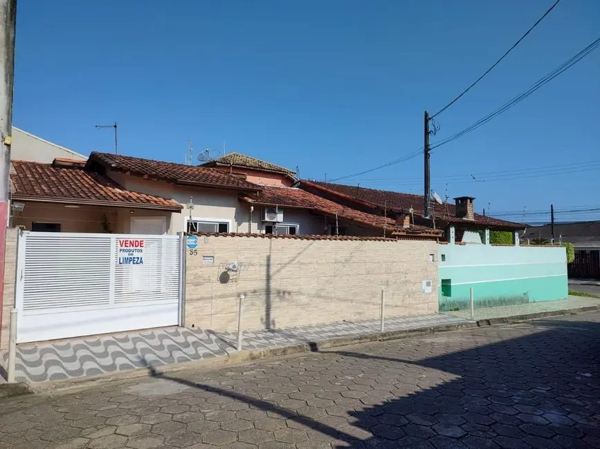 Foto 2 de Casa com 2 quartos à venda, 66m2 em Itanhaem - SP