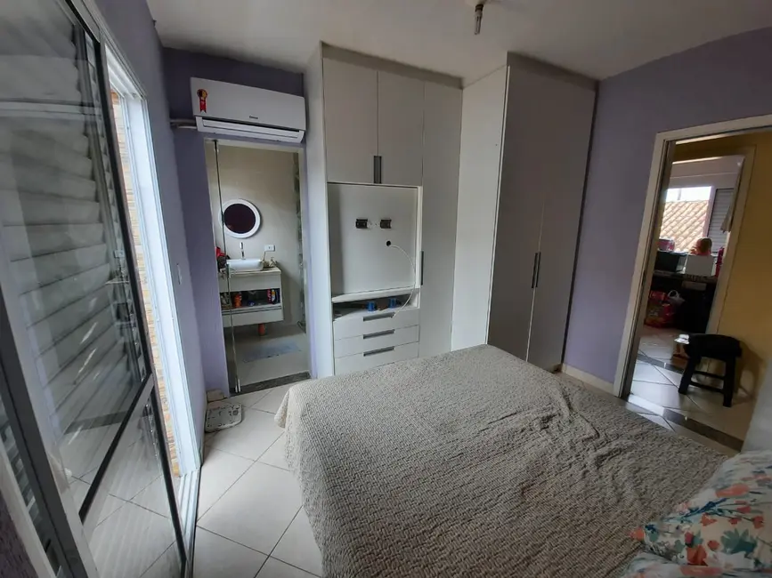 Foto 9 de Casa com 2 quartos à venda, 79m2 em Itanhaem - SP