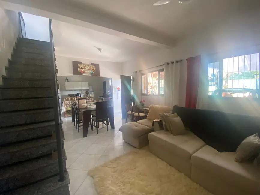 Foto 9 de Casa com 2 quartos à venda, 120m2 em Itanhaem - SP