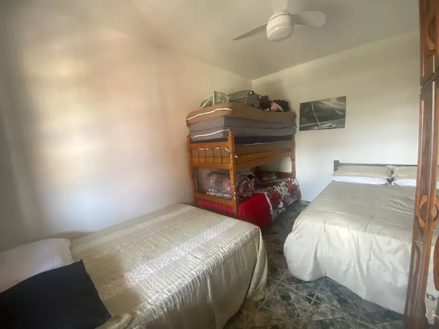 Foto 3 de Casa com 2 quartos à venda, 120m2 em Itanhaem - SP