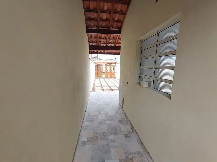 Foto 3 de Casa com 2 quartos à venda, 67m2 em Itanhaem - SP