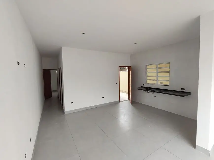 Foto 4 de Casa com 2 quartos à venda, 67m2 em Itanhaem - SP