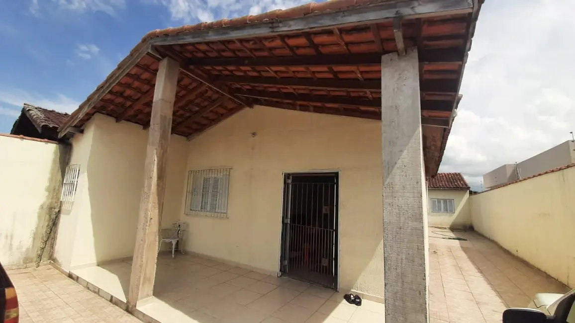 Foto 3 de Casa com 2 quartos à venda, 80m2 em Itanhaem - SP