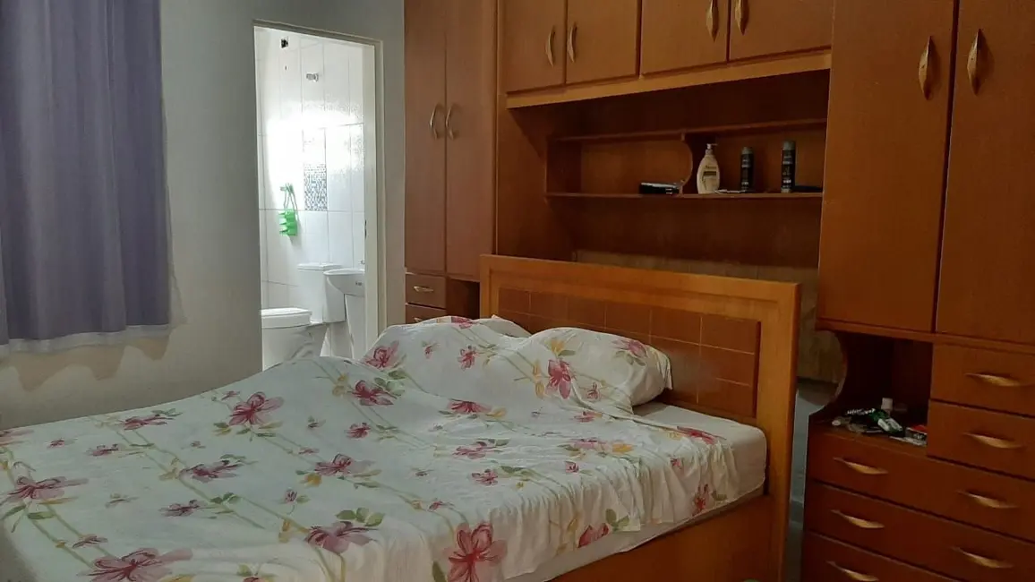 Foto 8 de Casa com 2 quartos à venda, 80m2 em Itanhaem - SP