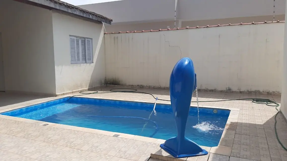 Foto 2 de Casa com 2 quartos à venda, 80m2 em Itanhaem - SP