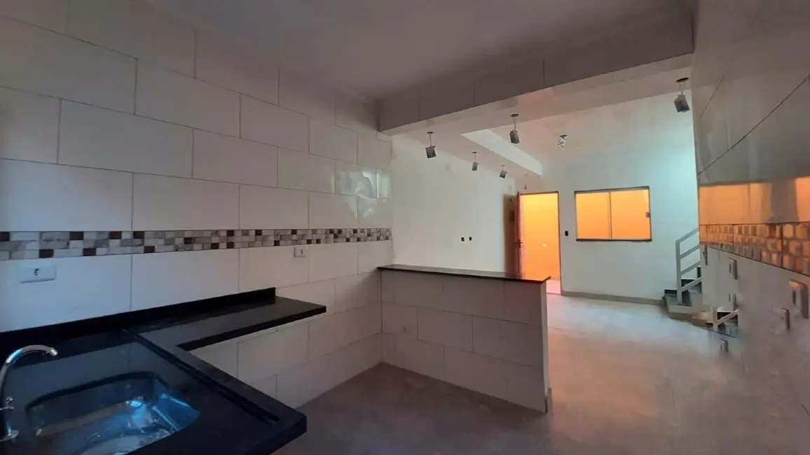 Casa de Condomínio com 2 quartos à venda, 63m2 em Itanhaem - SP - imagem 6 Foto 6 de Casa de Condomínio com 2 quartos à venda, 63m2 em Itanhaem - SP