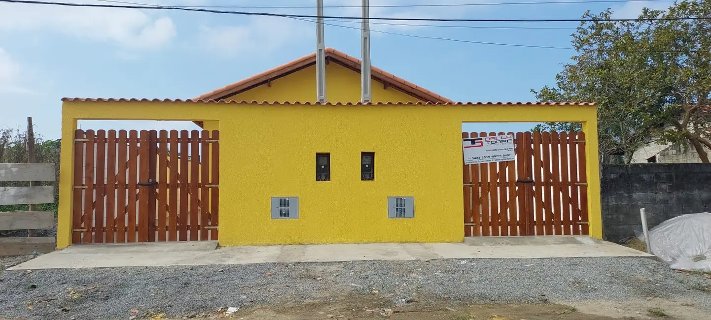 Foto 1 de Casa com 2 quartos à venda, 50m2 em Itanhaem - SP