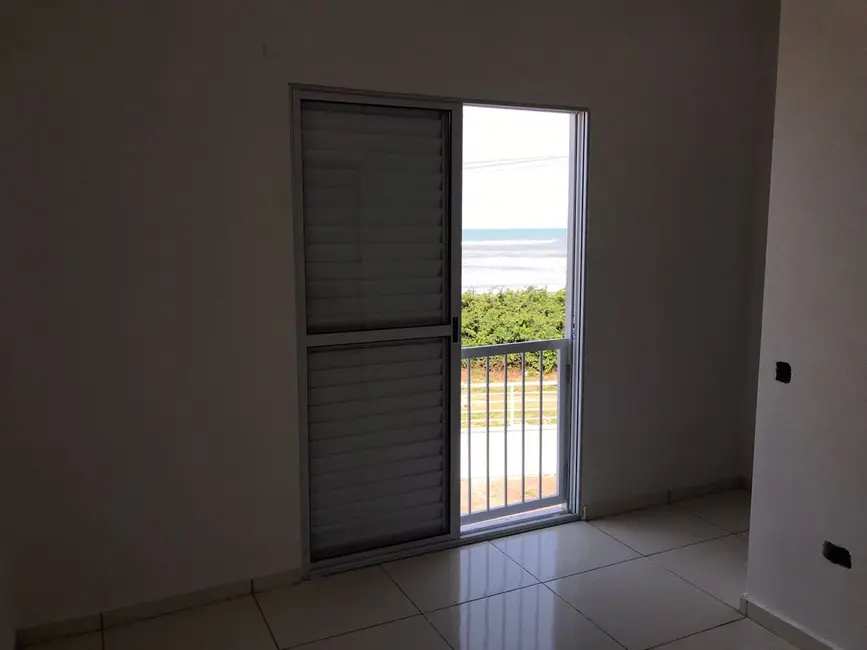 Casa de Condomínio com 2 quartos à venda, 60m2 em Itanhaem - SP - imagem 3 Foto 3 de Casa de Condomínio com 2 quartos à venda, 60m2 em Itanhaem - SP