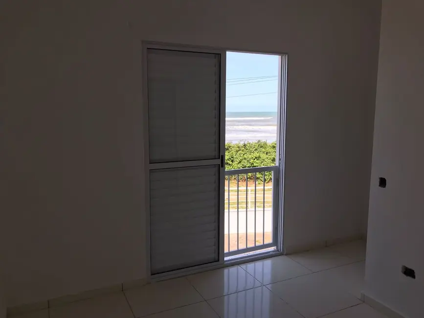Foto 2 de Casa de Condomínio com 2 quartos à venda, 60m2 em Itanhaem - SP