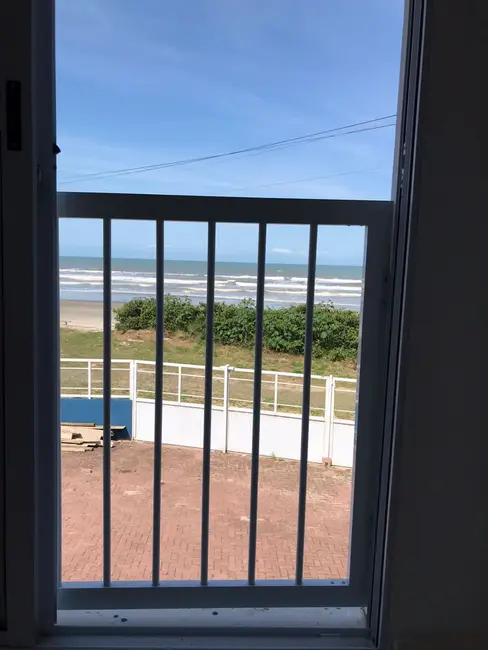 Casa de Condomínio com 2 quartos à venda, 60m2 em Itanhaem - SP - imagem 4 Foto 4 de Casa de Condomínio com 2 quartos à venda, 60m2 em Itanhaem - SP