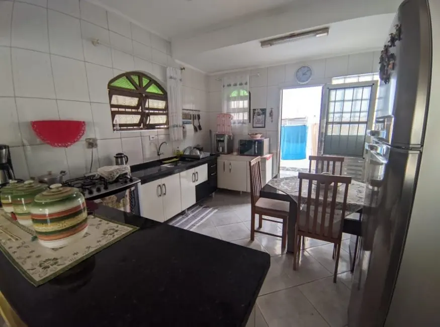 Foto 5 de Casa com 2 quartos à venda, 60m2 em Itanhaem - SP