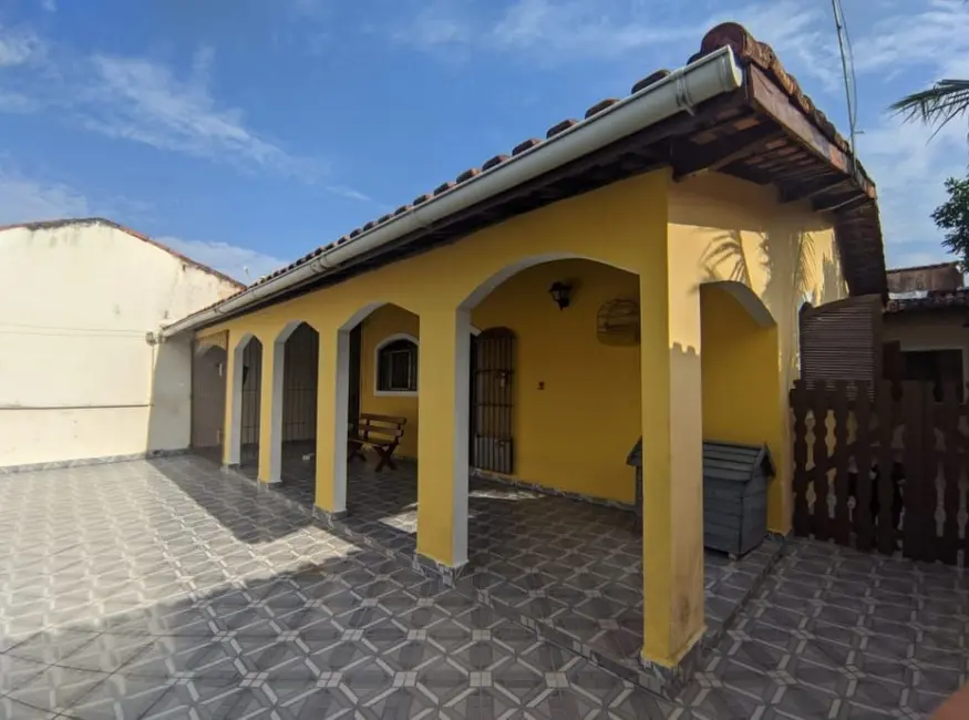 Foto 1 de Casa com 2 quartos à venda, 60m2 em Itanhaem - SP