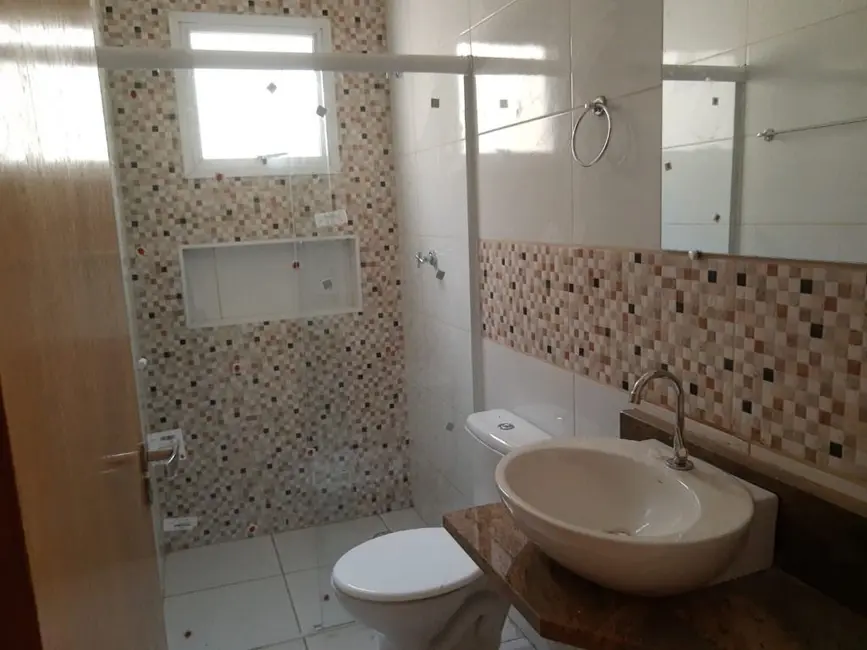 Foto 3 de Casa com 2 quartos à venda, 77m2 em Peruibe - SP