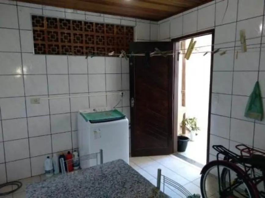 Foto 8 de Casa com 2 quartos à venda, 93m2 em Itanhaem - SP