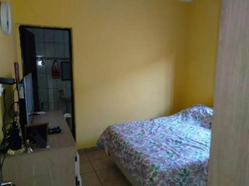 Foto 9 de Casa com 2 quartos à venda, 93m2 em Itanhaem - SP
