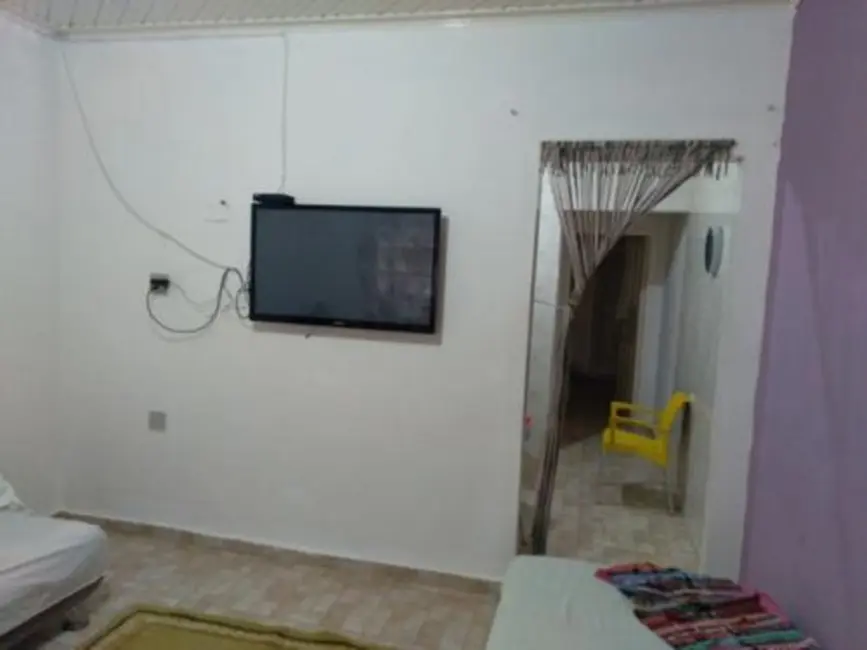 Foto 2 de Casa com 2 quartos à venda, 55m2 em Itanhaem - SP