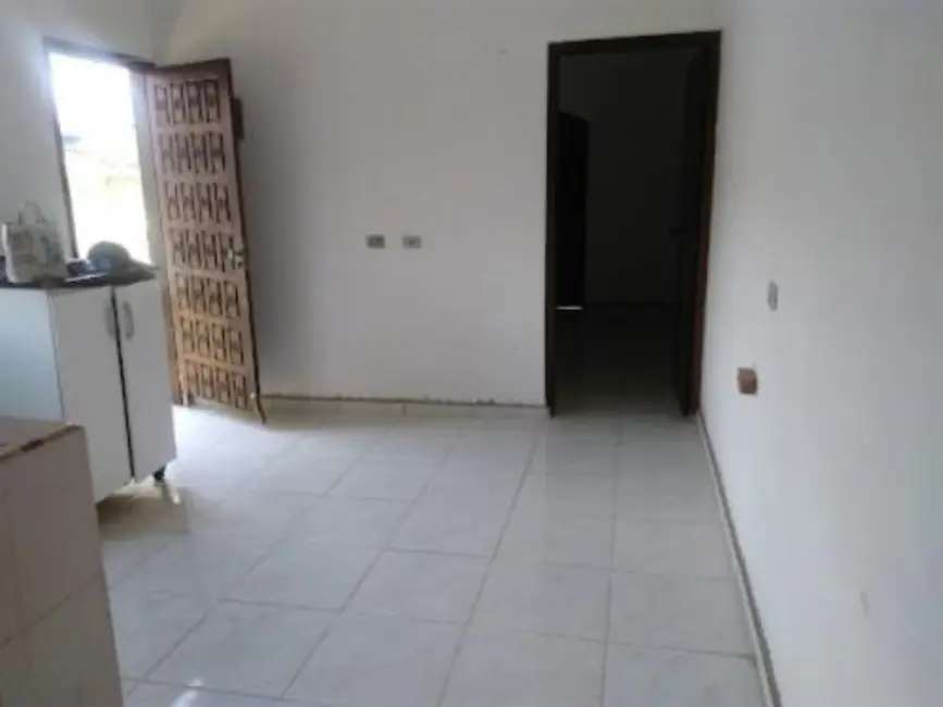 Foto 6 de Casa com 2 quartos à venda, 65m2 em Mongagua - SP