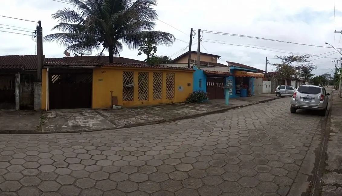 Foto 2 de Casa com 2 quartos à venda, 149m2 em Itanhaem - SP