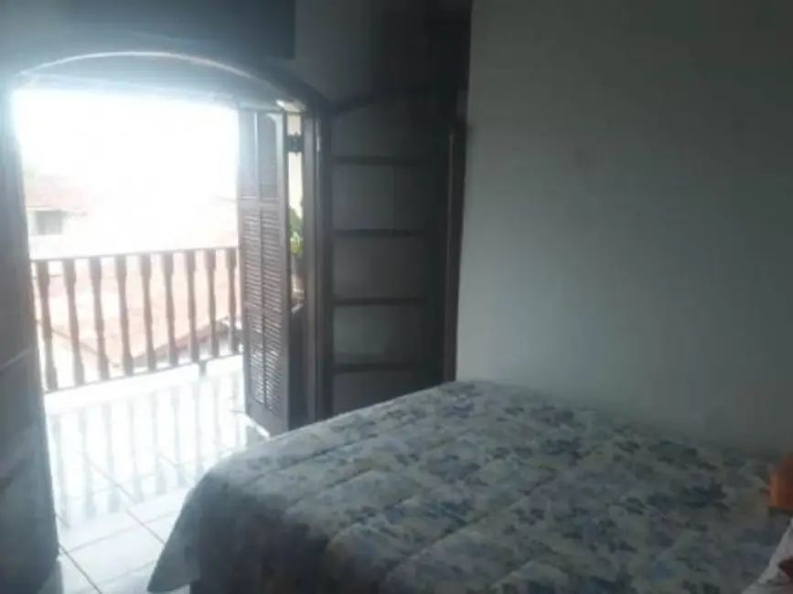 Foto 5 de Casa com 2 quartos à venda, 145m2 em Itanhaem - SP