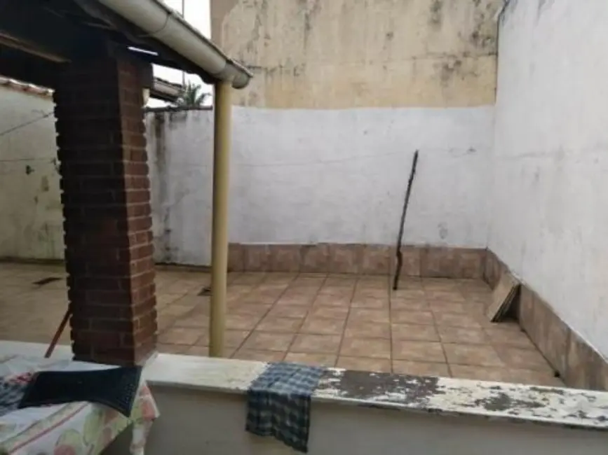 Foto 9 de Casa com 2 quartos à venda, 69m2 em Itanhaem - SP