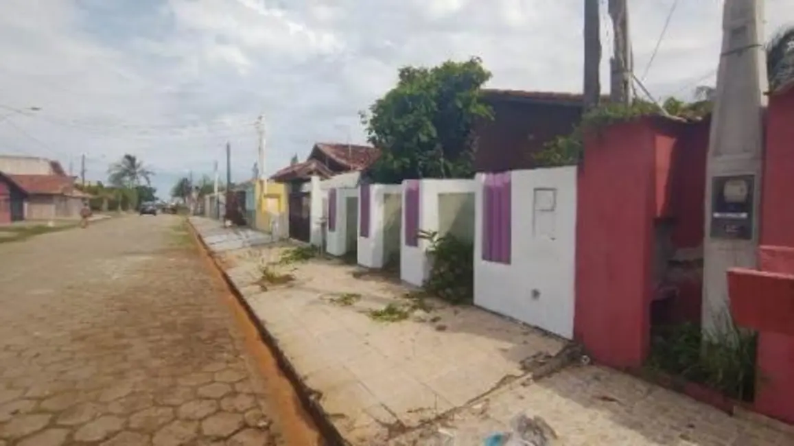 Foto 2 de Casa com 2 quartos à venda, 93m2 em Itanhaem - SP