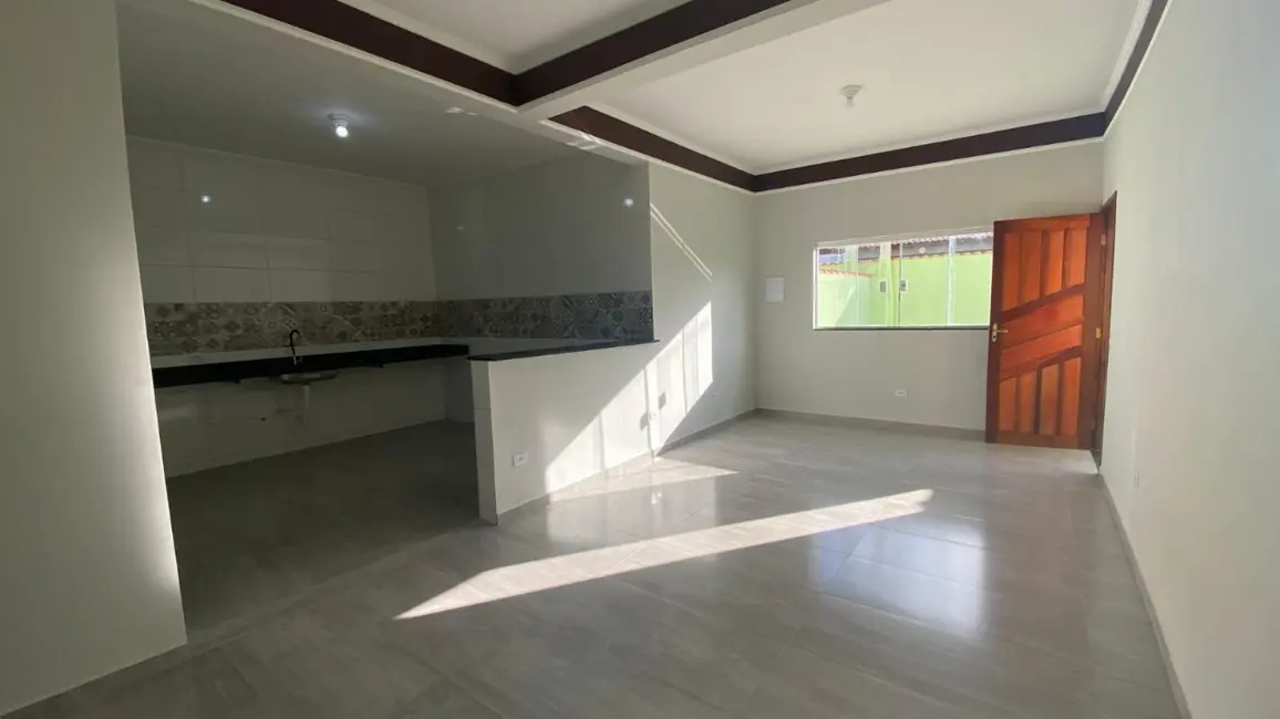 Foto 1 de Casa com 2 quartos à venda, 88m2 em Itanhaem - SP