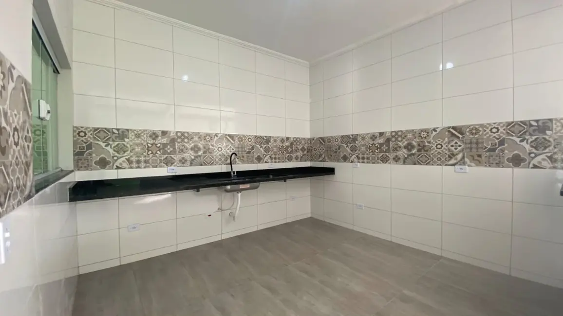 Foto 4 de Casa com 2 quartos à venda, 88m2 em Itanhaem - SP