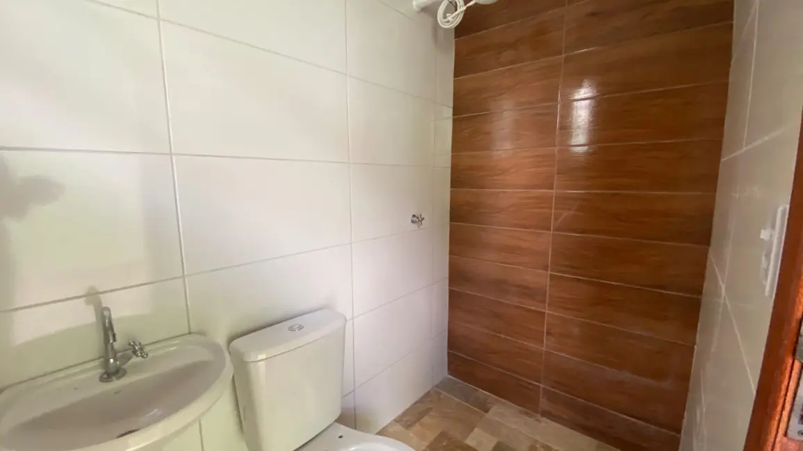 Foto 8 de Casa com 2 quartos à venda, 88m2 em Itanhaem - SP