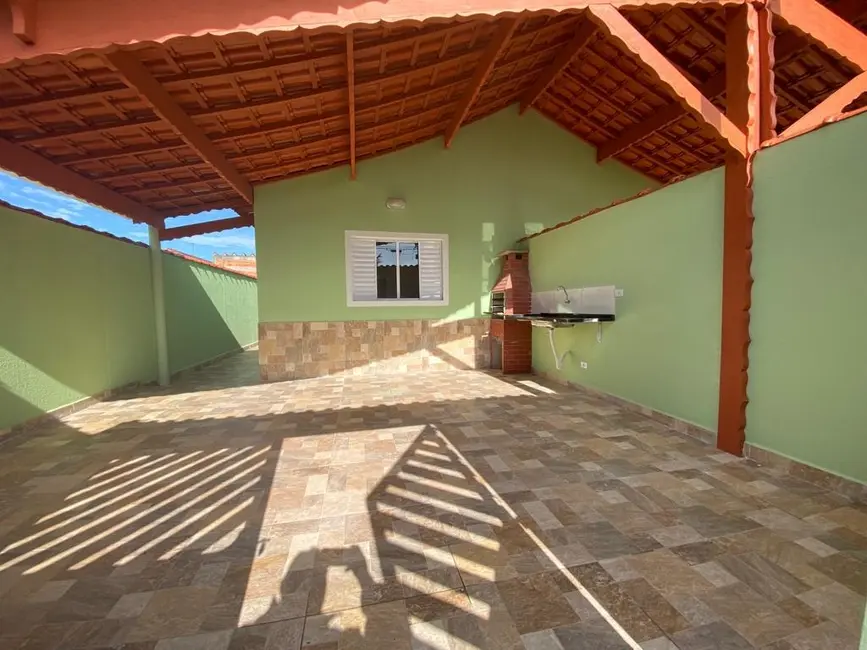 Foto 1 de Casa com 2 quartos à venda, 80m2 em Mongagua - SP