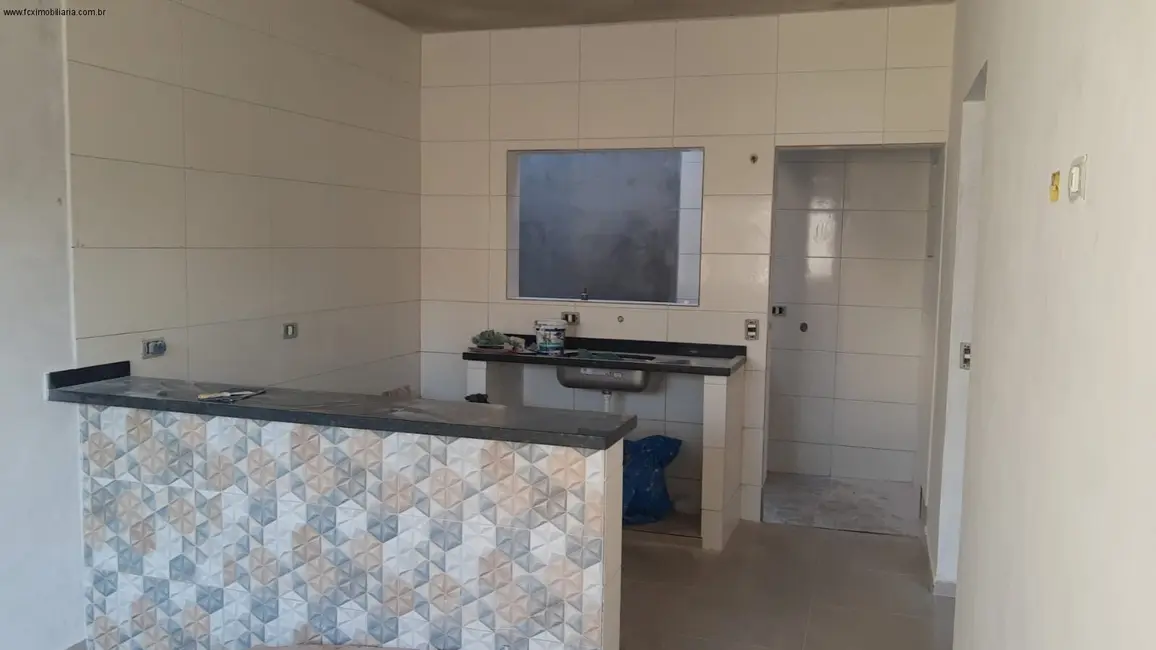 Casa com 2 quartos à venda, 80m2 em Peruibe - SP - imagem 3 Foto 3 de Casa com 2 quartos à venda, 80m2 em Peruibe - SP