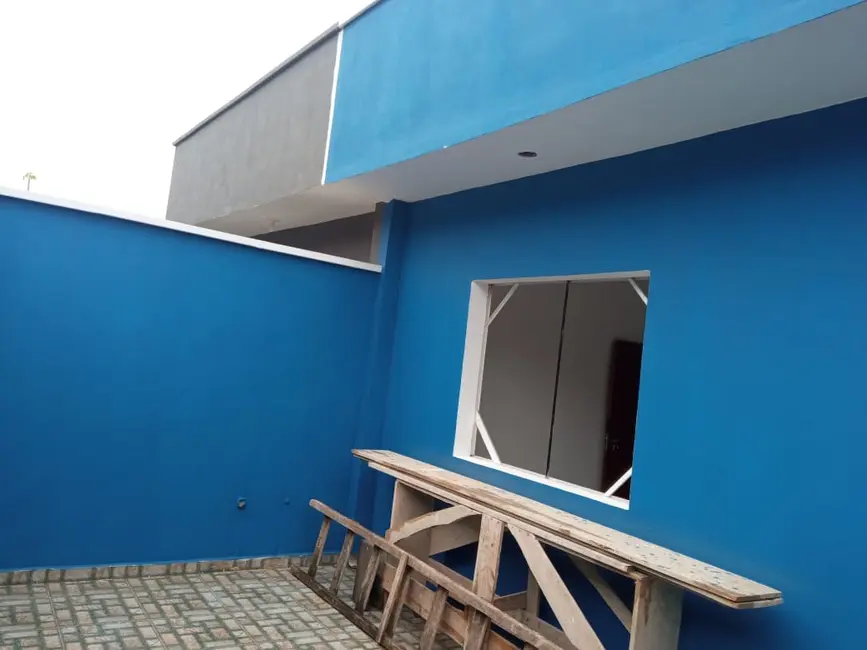 Foto 2 de Casa com 2 quartos à venda, 90m2 em Peruibe - SP