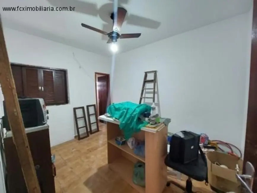 Foto 2 de Casa com 2 quartos à venda, 69m2 em Itanhaem - SP