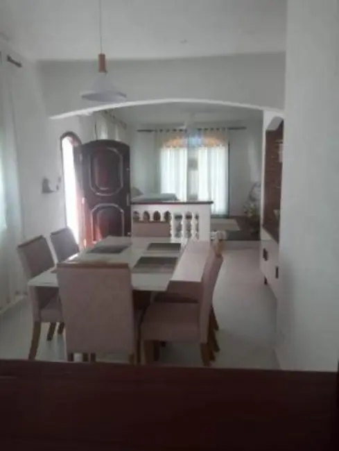 Foto 4 de Casa com 3 quartos à venda, 250m2 em Solemar, Praia Grande - SP