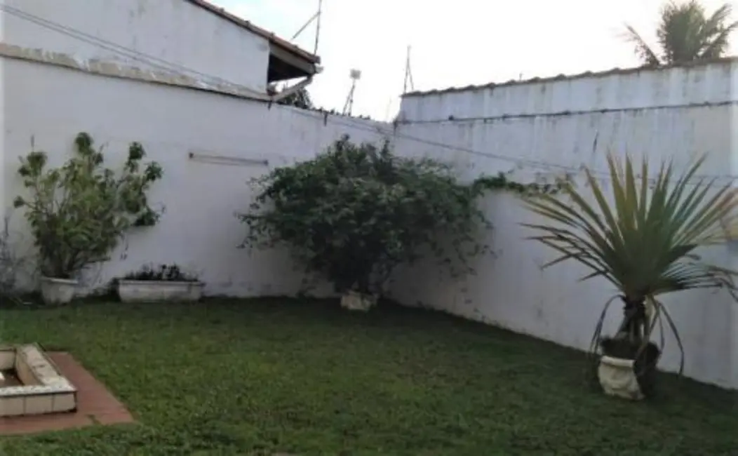 Foto 5 de Casa com 3 quartos à venda, 199m2 em Itanhaem - SP