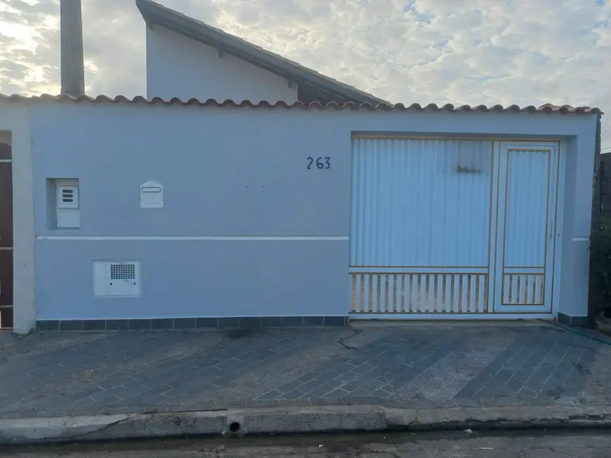 Foto 1 de Casa com 2 quartos à venda, 125m2 em Itanhaem - SP