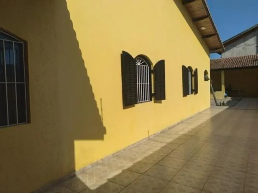Foto 2 de Casa com 3 quartos à venda, 130m2 em Itanhaem - SP