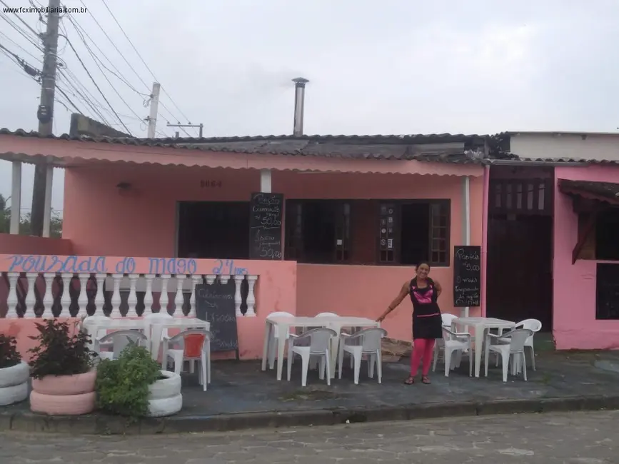 Foto 3 de Casa com 9 quartos à venda, 207m2 em Itanhaem - SP
