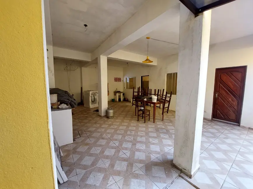Sala Comercial com 3 quartos à venda, 322m2 em Itanhaem - SP - imagem 2 Foto 2 de Sala Comercial com 3 quartos à venda, 322m2 em Itanhaem - SP