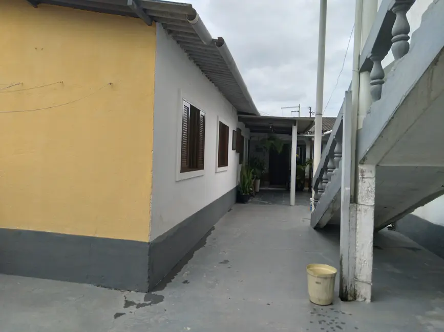 Sala Comercial com 6 quartos à venda, 92m2 em Itanhaem - SP - imagem 8 Foto 8 de Sala Comercial com 6 quartos à venda, 92m2 em Itanhaem - SP