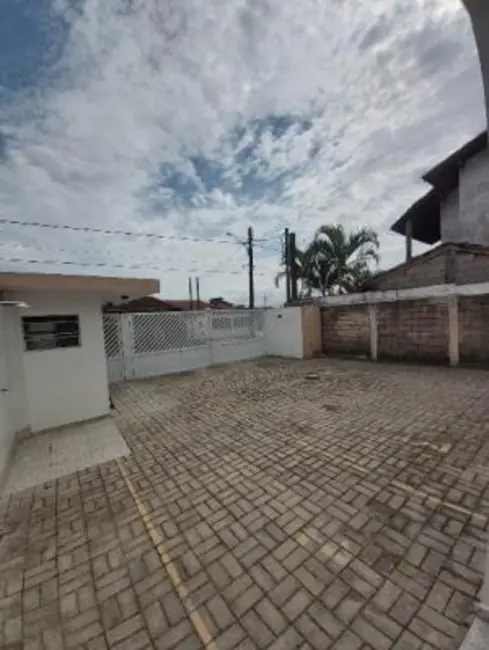 Foto 7 de Casa com 2 quartos à venda, 64m2 em Itanhaem - SP