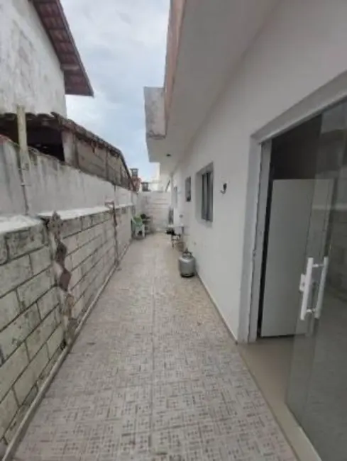 Foto 2 de Casa com 2 quartos à venda, 64m2 em Itanhaem - SP