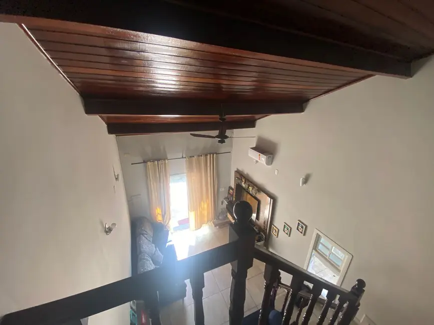 Casa com 2 quartos à venda, 120m2 em Itanhaem - SP - imagem 5 Foto 5 de Casa com 2 quartos à venda, 120m2 em Itanhaem - SP