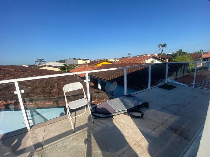 Casa com 2 quartos à venda, 120m2 em Itanhaem - SP - imagem 2 Foto 2 de Casa com 2 quartos à venda, 120m2 em Itanhaem - SP