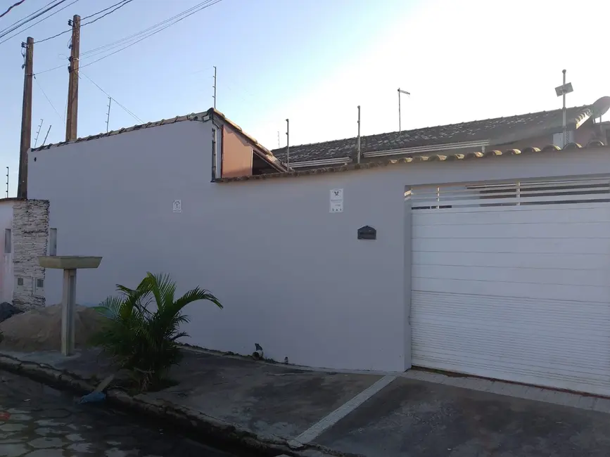Foto 1 de Casa com 3 quartos à venda, 79m2 em Itanhaem - SP
