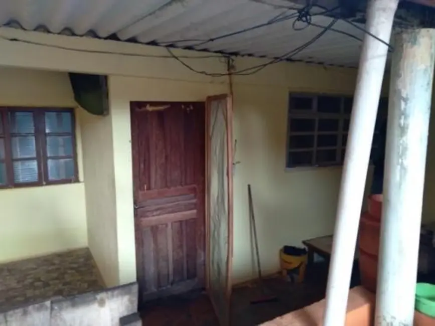 Foto 3 de Casa com 9 quartos à venda, 281m2 em Itanhaem - SP