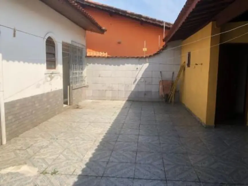 Foto 2 de Casa com 3 quartos à venda, 165m2 em Mongagua - SP