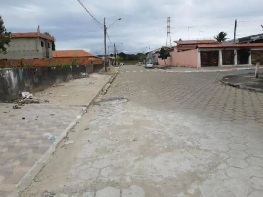 Foto 3 de Casa com 2 quartos à venda, 67m2 em Itanhaem - SP
