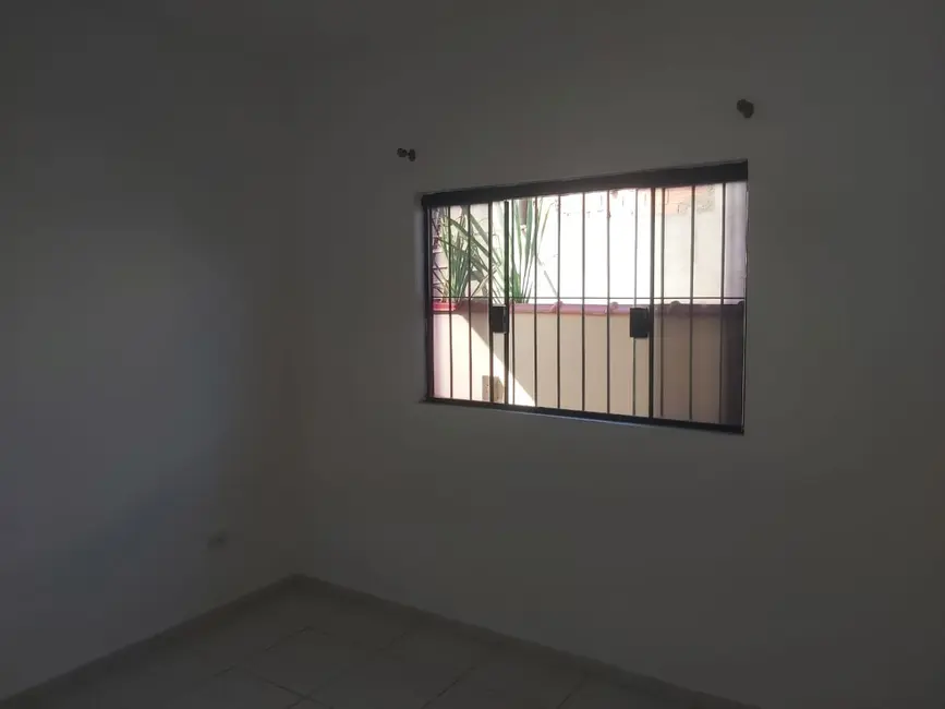 Foto 2 de Casa com 2 quartos à venda, 49m2 em Itanhaem - SP